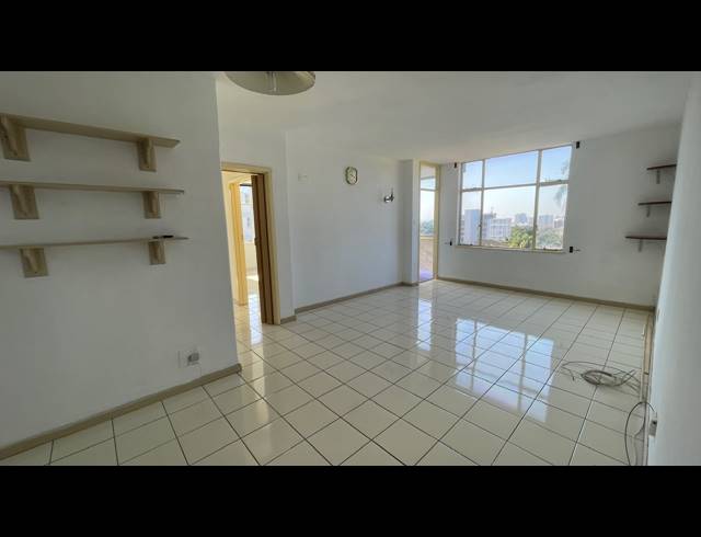 2.5 BEDROOM APARTMENT FOR SALE IN ESSENWOOD